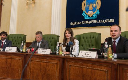 В Одесской Юракадемии прошел первый региональный турнир по правоведению среди учеников 11-х классов