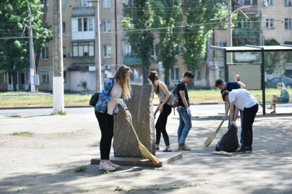В рамках &laquo;Недели добрых дел&raquo; студенты убирают парки и навещают животных в приютах