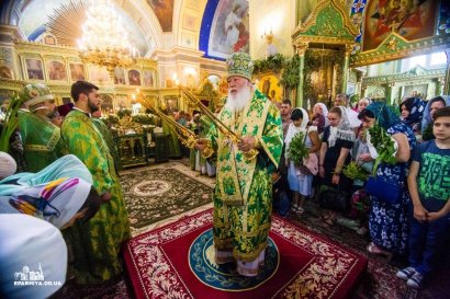 В День Святой Троицы в храмах Одессы состоялись торжественные богослужения