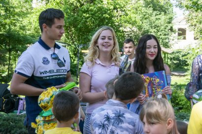 В День защиты детей студенты Одесской Юракадемии поздравили воспитанников школ-интернатов и детских домов