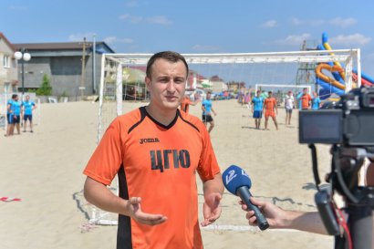 В Затоке прошли вторые ежегодные соревнования по пляжному футболу и волейболу «Летние игры» В Затоке прошли вторые ежегодные соревнования по пляжному футболу и волейболу «Летние игры»