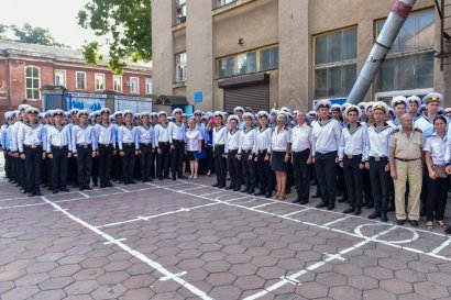 В училищах Одесской Юракадемии торжественно отметили День Знаний