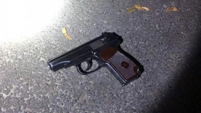 На Пантелеймоновской пьяный военный стрелял из пистолета в воздух На Пантелеймоновской пьяный военный стрелял из пистолета в воздух