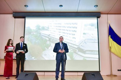 �������� ���������� �������� 21-����� � �������� ������������