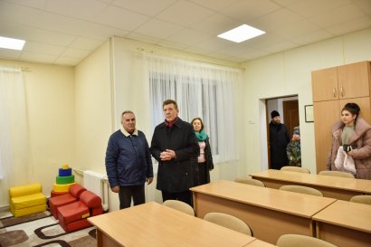 Сергей Кивалов поздравил с наступающим  Новым годом воспитанниц  детского дома-интерната на Макаренко, 20 