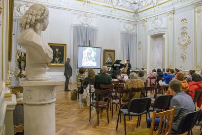 Анна Степанова продолжает экспериментировать с сфере синтеза искусств