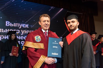 Более тысячи выпускников Одесской Юракадемии получили дипломы магистров Более тысячи выпускников Одесской Юракадемии получили дипломы магистров