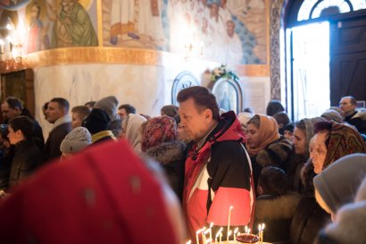 В праздник Богоявления одесситы посещали храмы и совершали омовение в крещенской воде