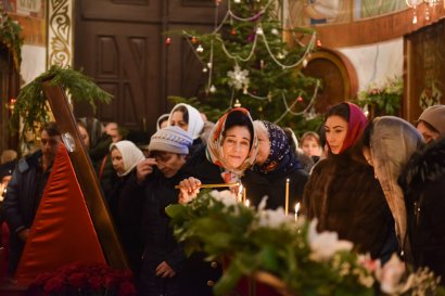 В праздник Богоявления одесситы посещали храмы и совершали омовение в крещенской воде