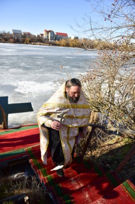 В праздник Богоявления одесситы посещали храмы и совершали омовение в крещенской воде
