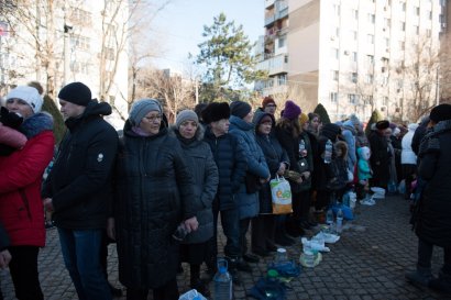В праздник Богоявления одесситы посещали храмы и совершали омовение в крещенской воде