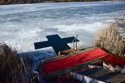 В праздник Богоявления одесситы посещали храмы и совершали омовение в крещенской воде