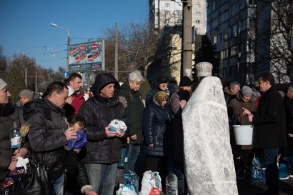 В праздник Богоявления одесситы посещали храмы и совершали омовение в крещенской воде