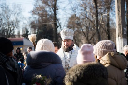В праздник Богоявления одесситы посещали храмы и совершали омовение в крещенской воде