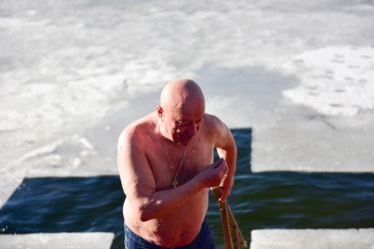 В праздник Богоявления одесситы посещали храмы и совершали омовение в крещенской воде