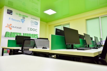 Факультет кибербезопасности и информационных технологий Одесской Юракадемии приглашает абитуриентов Факультет кибербезопасности и информационных технологий Одесской Юракадемии приглашает абитуриентов
