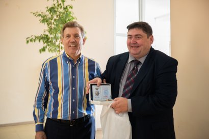 Сергей Кивалов поздравил коллектив Одесского мединститута МГУ с наступащим профессиональным праздником Сергей Кивалов поздравил коллектив Одесского мединститута МГУ с наступащим профессиональным праздником