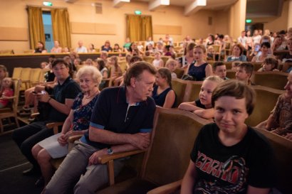 При поддержке Сергея Кивалова маленькие одесситы посетили премьеру «Дюймовочки» в Украинском театре При поддержке Сергея Кивалова маленькие одесситы посетили премьеру «Дюймовочки» в Украинском театре