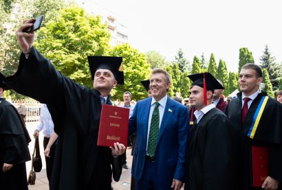 Выпускникам Национального университета «Одесская юридическая академия» вручили дипломы магистров Выпускникам Национального университета «Одесская юридическая академия» вручили дипломы магистров