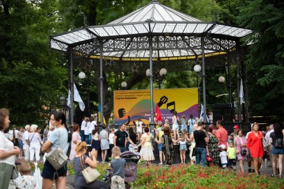 В легендарной одесской Ротонде состоялся полуфинал вокального конкурса «Песни у моря» В легендарной одесской Ротонде состоялся полуфинал вокального конкурса «Песни у моря»