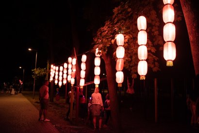 В Одессе проходит фестиваль гигантских китайских фонарей