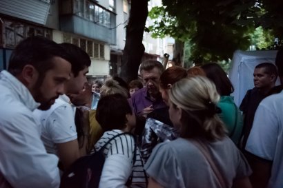 Истинно народный депутат: Сергей Кивалов ежедневно проводит встречи с жителями Приморского района Истинно народный депутат: Сергей Кивалов ежедневно проводит встречи с жителями Приморского района