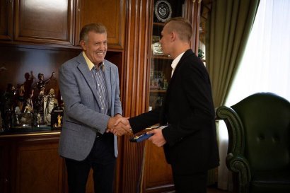 Сергей Кивалов встретился с призёром чемпионата мира по таиландскому боксу Сергей Кивалов встретился с призёром чемпионата мира по таиландскому боксу