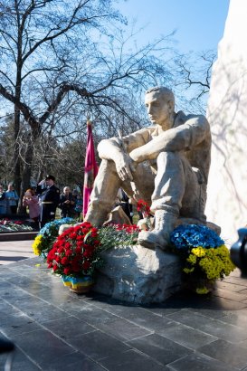 По случаю 31-й годовщины вывода войск из Афганистана в Одессе торжественно прошла колонна воинов-интернационалистов