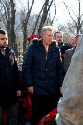 По случаю 31-й годовщины вывода войск из Афганистана в Одессе торжественно прошла колонна воинов-интернационалистов